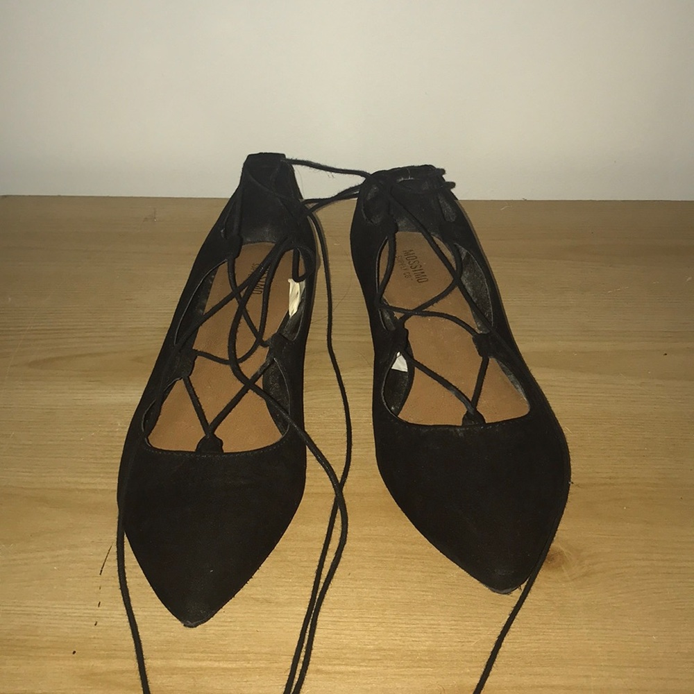 Black lace up flats women’s size 7.5